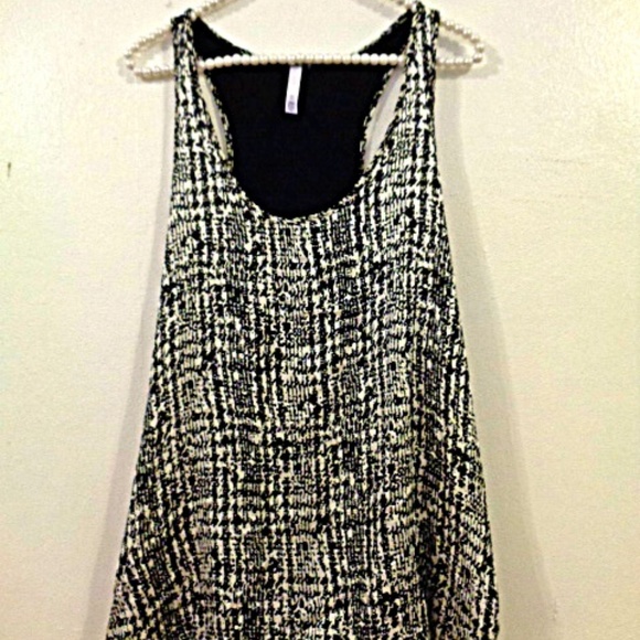Rush Tops - 3/$20 DEAL Rush Black and White Sleeveless Top